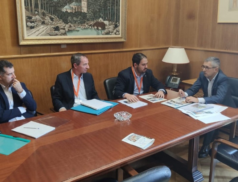 <span style='color:#780948'>ARCHIVED</span> - Los Alcázares Mayor presents flood prevention project in Madrid